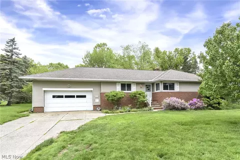 14593 Turney Rd, Maple Heights, OH 44137