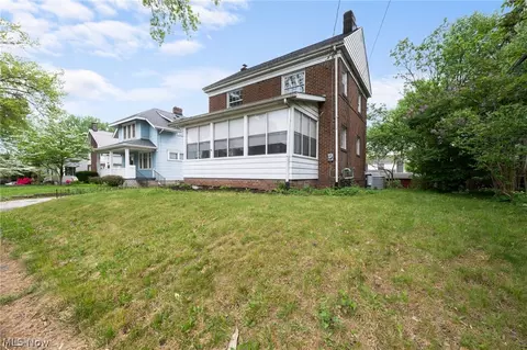 527 Saint Leger Ave, Akron, OH 44305