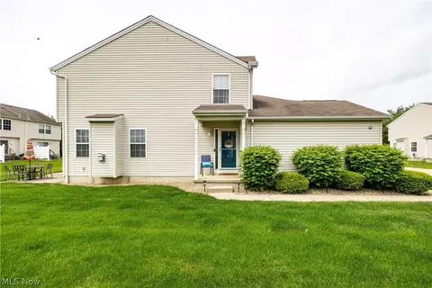 107 Meander Ln, Elyria, OH 44035