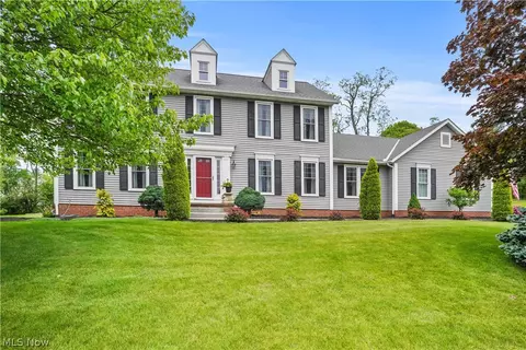 3071 Mayapple Dr, Hudson, OH 44236