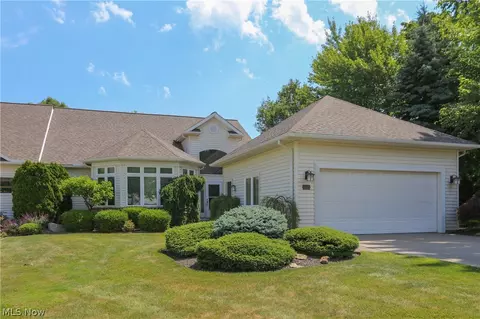 403 Muirfield Dr, Highland Heights, OH 44143
