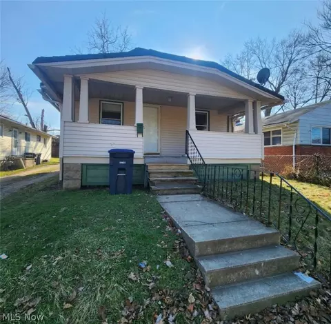 750 Baird St, Akron, OH 44306