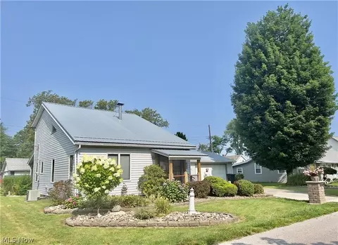 2045 Homewood Ave, Ashtabula, OH 44004