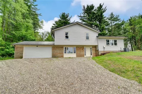 1292 Bluebird Dr SW, Dellroy, OH 44620