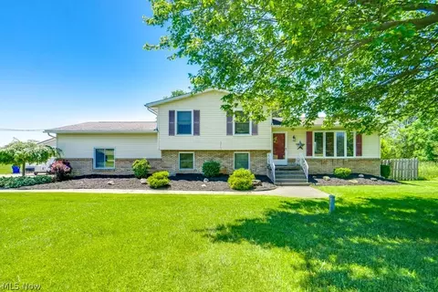 3039 New Milford Rd, Atwater, OH 44201