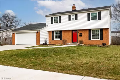 7302 Trevor Ln, Parma, OH 44129