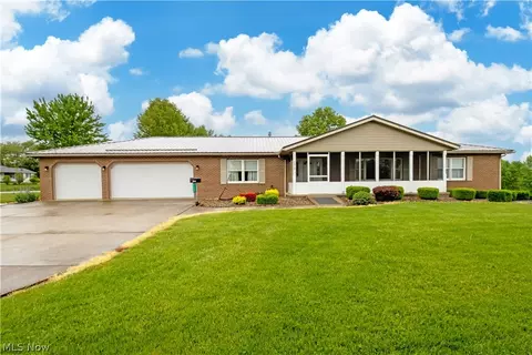 2430 Fox Lake Rd, Wooster, OH 44691