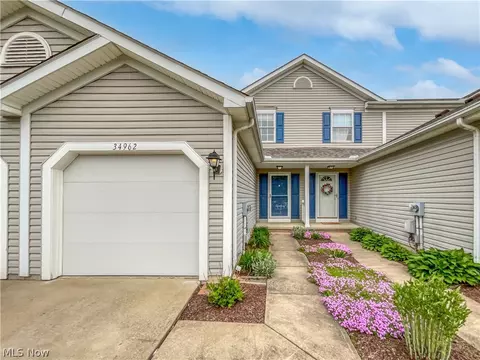 34962 Northview Cir, North Ridgeville, OH 44039