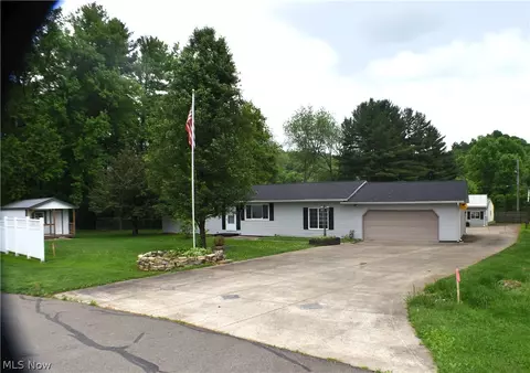 1250 Blalock Cir, Zanesville, OH 43701