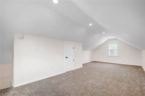 5258 Erwin St, Maple Heights, OH 44137 photo 40