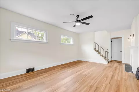 5258 Erwin St, Maple Heights, OH 44137 photo 7