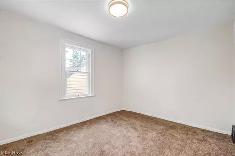 5258 Erwin St, Maple Heights, OH 44137 photo 34