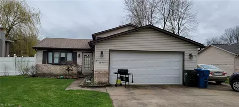1033 Greenwich Ave, Grafton, OH 44044