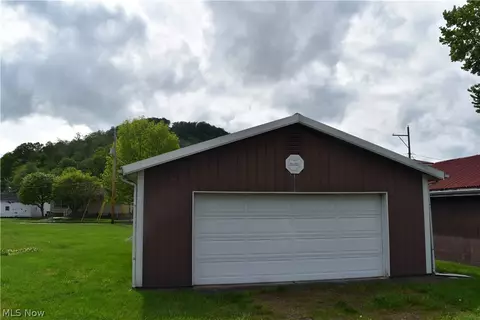 Exterior - 122 Cole St, Dillonvale, OH 43917 photo 2 of 2