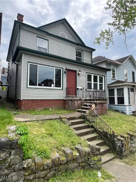 316 Vine St, East Liverpool, OH 43920
