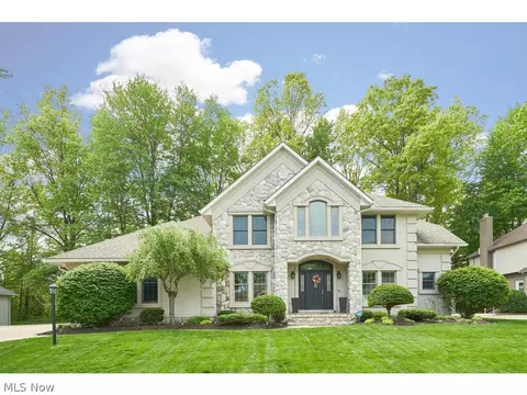 4296 Cobblestone Dr, Copley, OH 44321