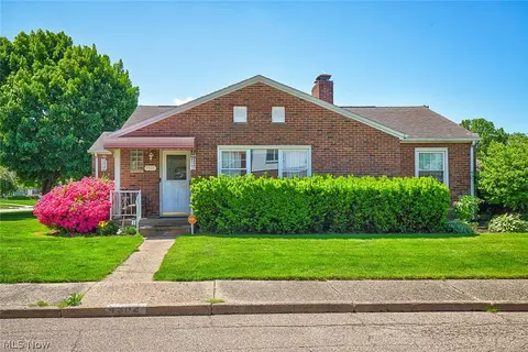 4502 12th St SW, Canton, OH 44710