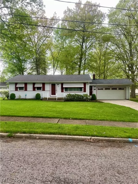 1188 Wilshire Dr, Youngstown, OH 44511