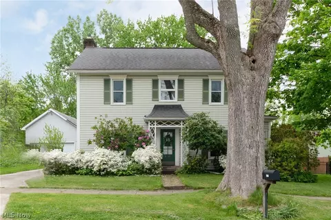 4711 Woodford St, Mantua, OH 44255