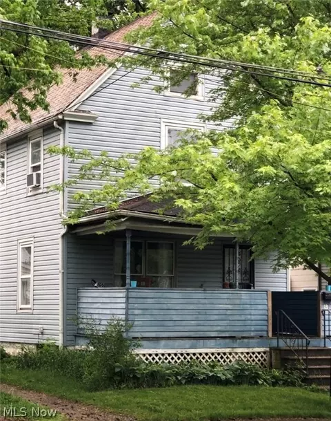 132 Chase St, Elyria, OH 44035 photo 3