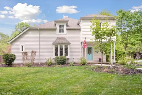 36264 Oakview Ln, Avon, OH 44011