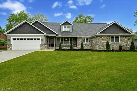 2664 Brentwood Rd, Beachwood, OH 44122