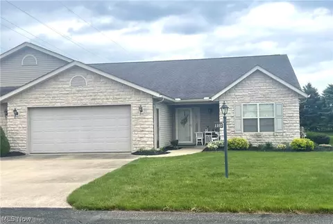1102 Evergreen Dr NW, Strasburg, OH 44680