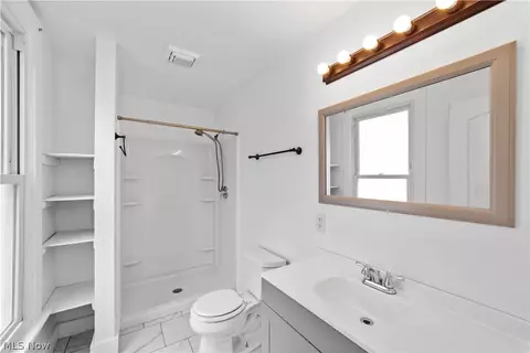 Bath - 1306 West Ave, Elyria, OH 44035 photo 1 of 3