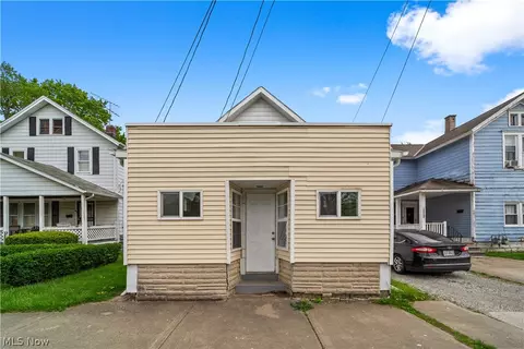 1306 West Ave, Elyria, OH 44035