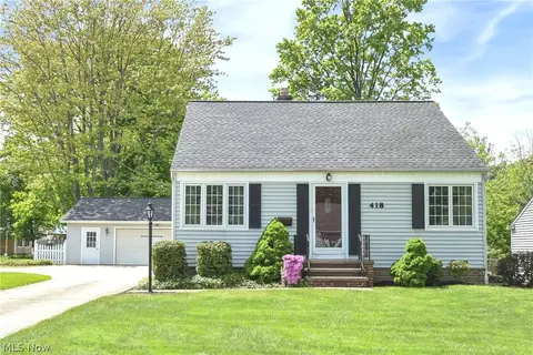 418 Glen Park Dr, Bay Village, OH 44140