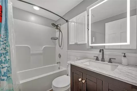 Bath - 436 Morgan Ct, Lagrange, OH 44050 photo 1 of 1