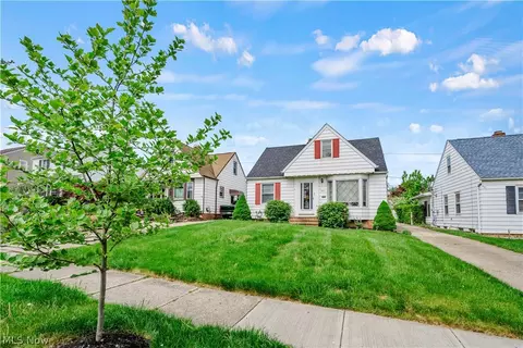 5204 E 117th St, Garfield Heights, OH 44125