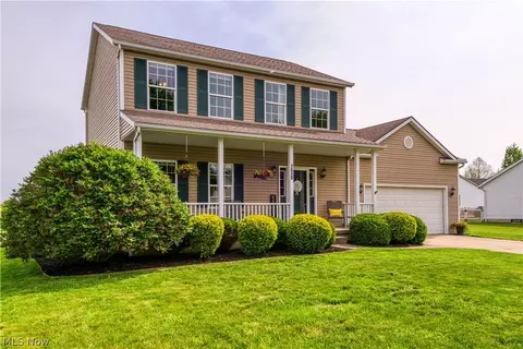 1010 Glenrich Cir, Ravenna, OH 44266