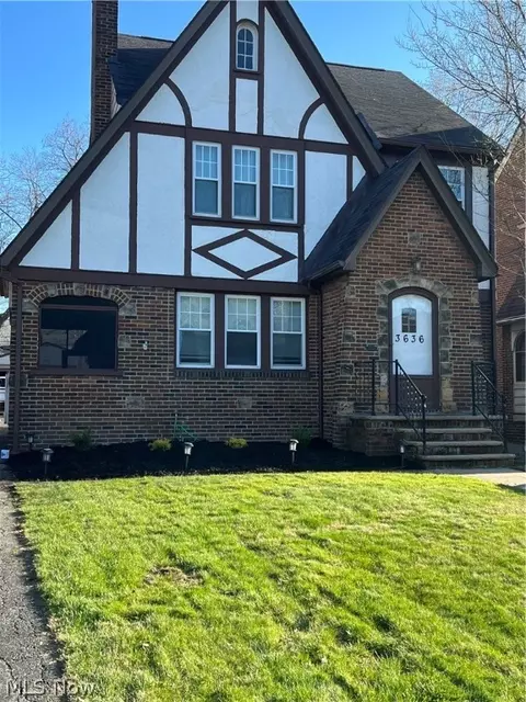 3636 Harvey Rd, Cleveland Heights, OH 44118
