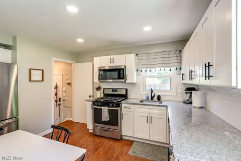 Kitchen - 3903 Klusner Ave, Parma, OH 44134 photo 6 of 7
