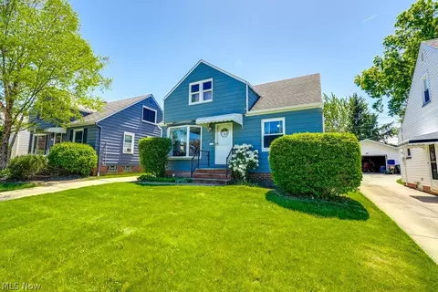Exterior - 3903 Klusner Ave, Parma, OH 44134 photo 3 of 8