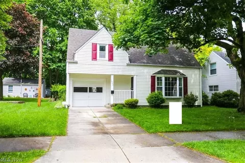 1467 Parkgate Ave, Akron, OH 44313