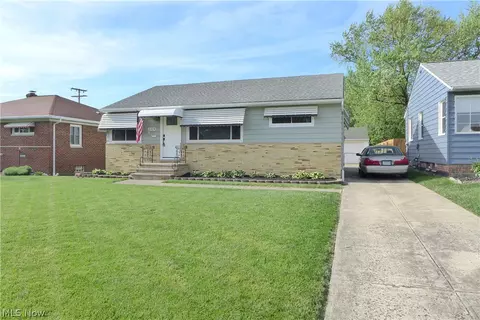 2324 Lincoln Ave, Parma, OH 44134