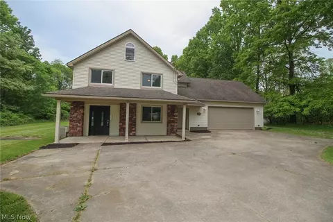 3810 Farm Ave, Lowellville, OH 44436