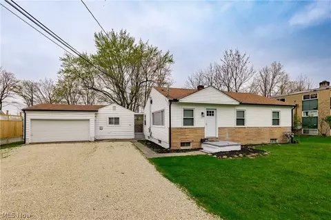 327 Baxter St, Medina, OH 44256