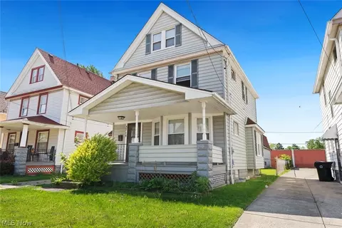3715 Poe Ave, Cleveland, OH 44109