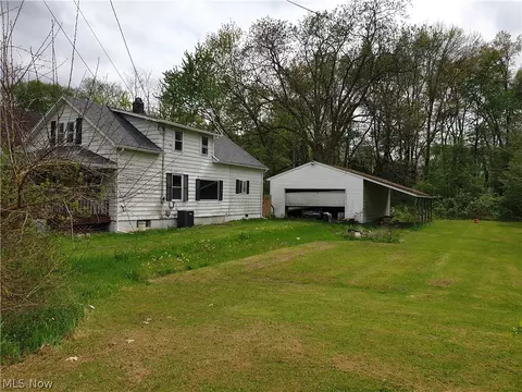 4805 Fairport Rd, Newton Falls, OH 44444