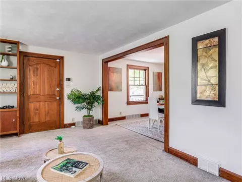 Entry Way - 377 E Wilbeth Rd, Akron, OH 44301 photo 1 of 1