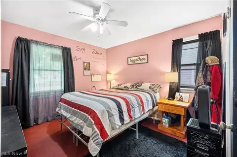Bedroom - 370 E 232nd St, Euclid, OH 44123 photo 2 of 3