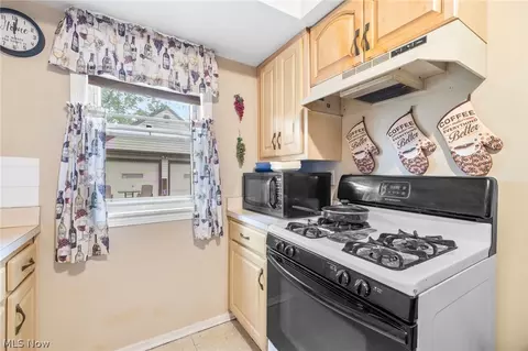 Kitchen - 370 E 232nd St, Euclid, OH 44123 photo 1 of 1