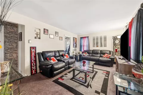 Living - 370 E 232nd St, Euclid, OH 44123 photo 1 of 1