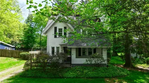 3497 Edgewood Dr, Stow, OH 44224
