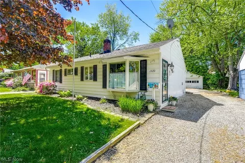1320 Clifton Ave, Akron, OH 44310