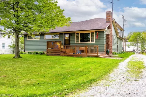 324 Erie Rd, Vermilion, OH 44089