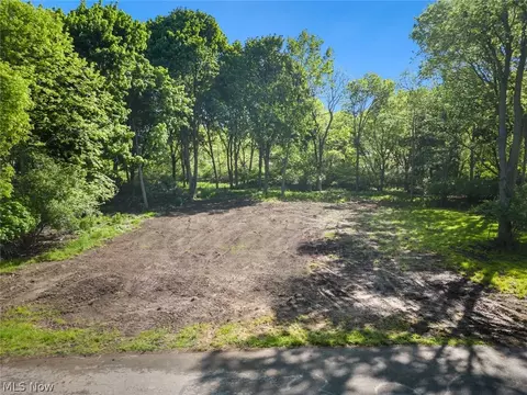 4205 S Woodcliff Dr, Lakeside-marblehead, OH 43440
